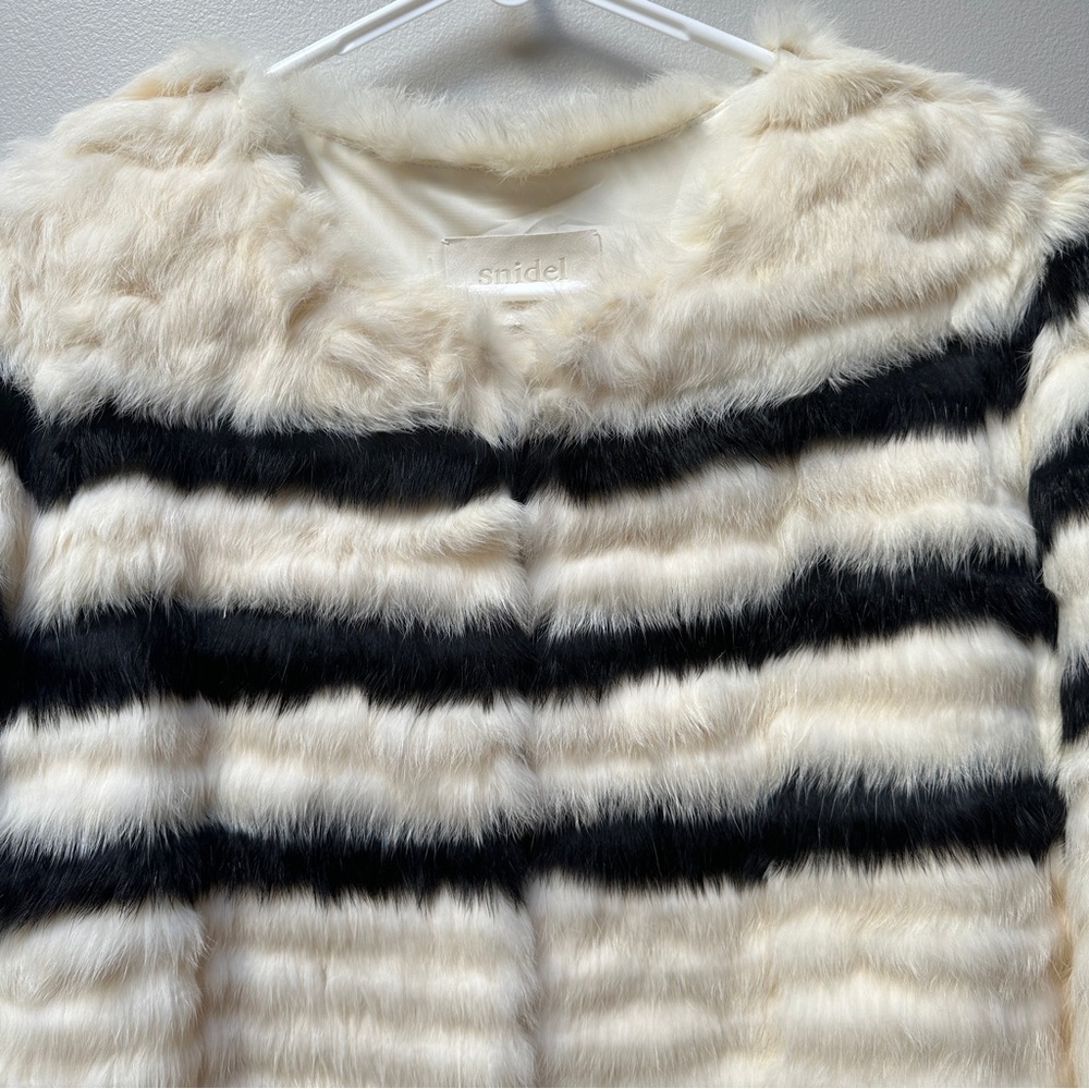 Snidel Rabbit Fur Coat - Picture 3 of 15